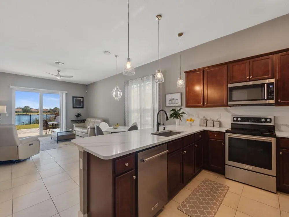 1804 BERKSHIRE CIRCLE SW Vero Beach, FL 32968