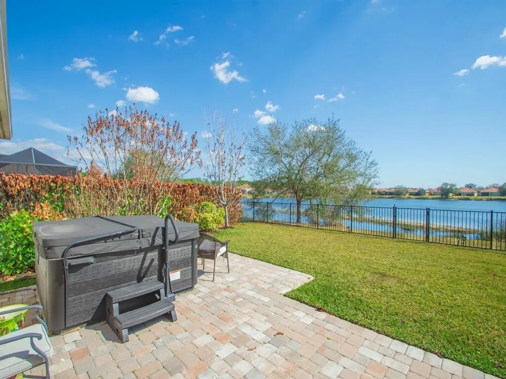 1804 BERKSHIRE CIRCLE SW Vero Beach, FL 32968