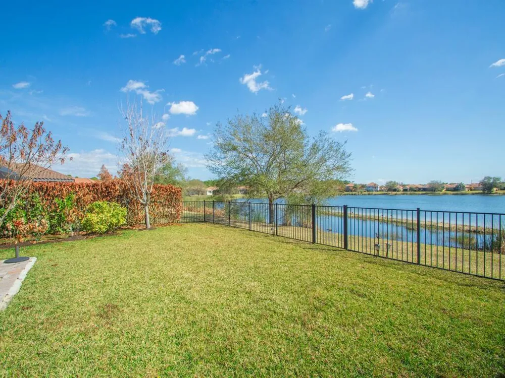1804 BERKSHIRE CIRCLE SW Vero Beach, FL 32968