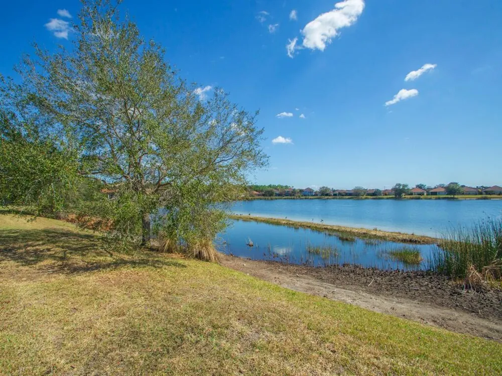 1804 BERKSHIRE CIRCLE SW Vero Beach, FL 32968