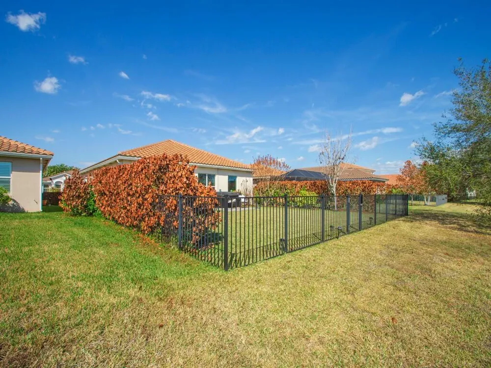1804 BERKSHIRE CIRCLE SW Vero Beach, FL 32968