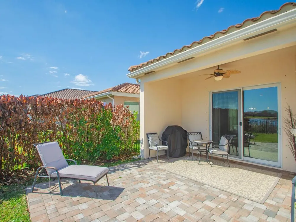 1804 BERKSHIRE CIRCLE SW Vero Beach, FL 32968