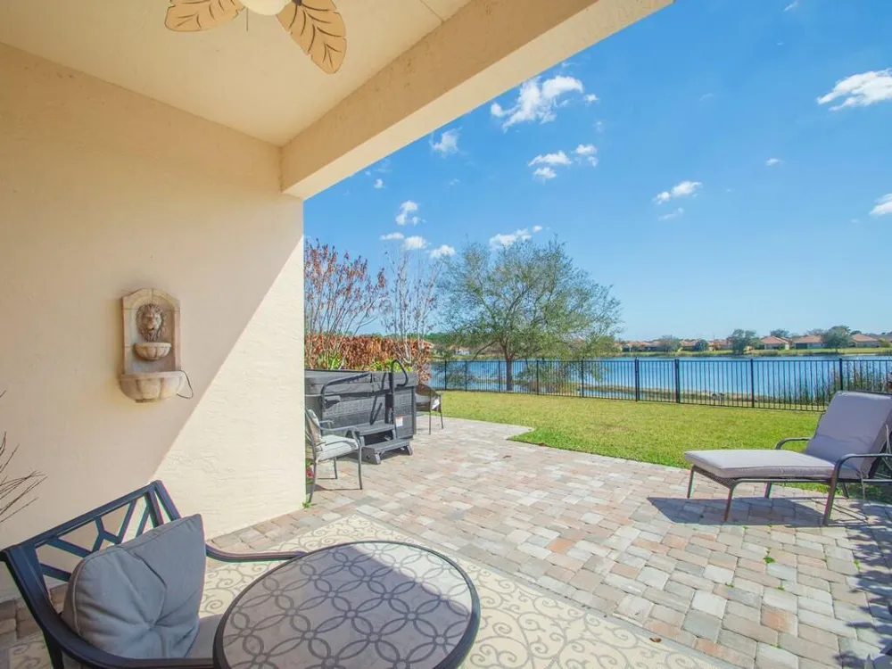 1804 BERKSHIRE CIRCLE SW Vero Beach, FL 32968