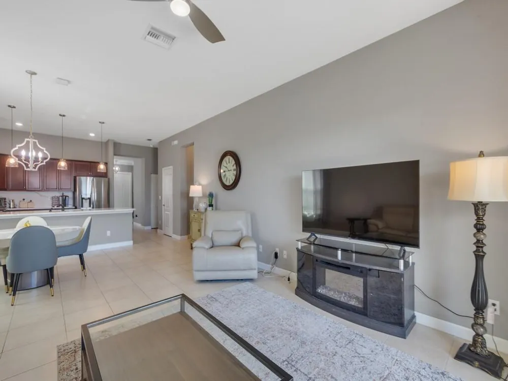 1804 BERKSHIRE CIRCLE SW Vero Beach, FL 32968