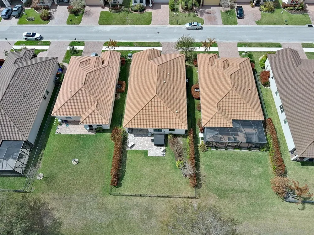 1804 BERKSHIRE CIRCLE SW Vero Beach, FL 32968