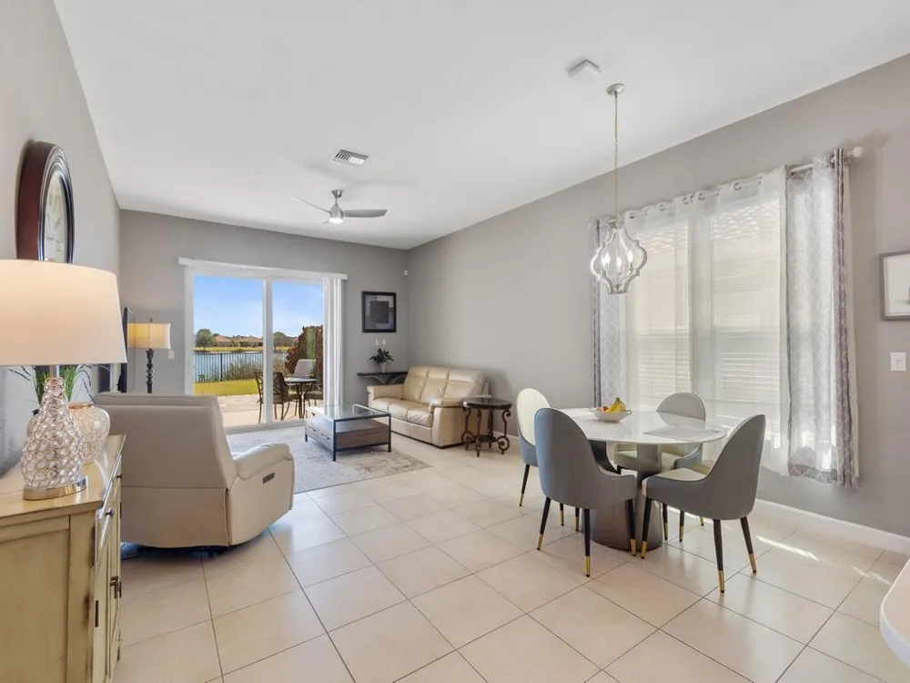 1804 BERKSHIRE CIRCLE SW Vero Beach, FL 32968