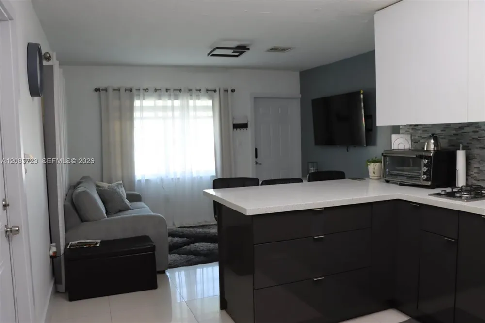 6506 SW 20th St Miramar, FL 33023