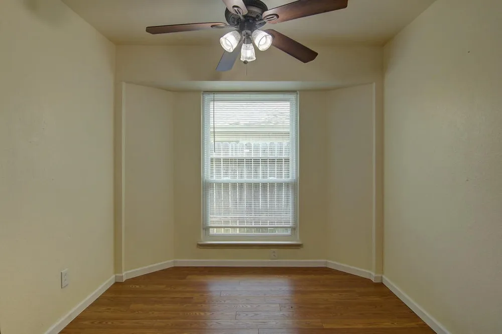 11401 Woodway Creek Drive Corpus Christi, TX 78410