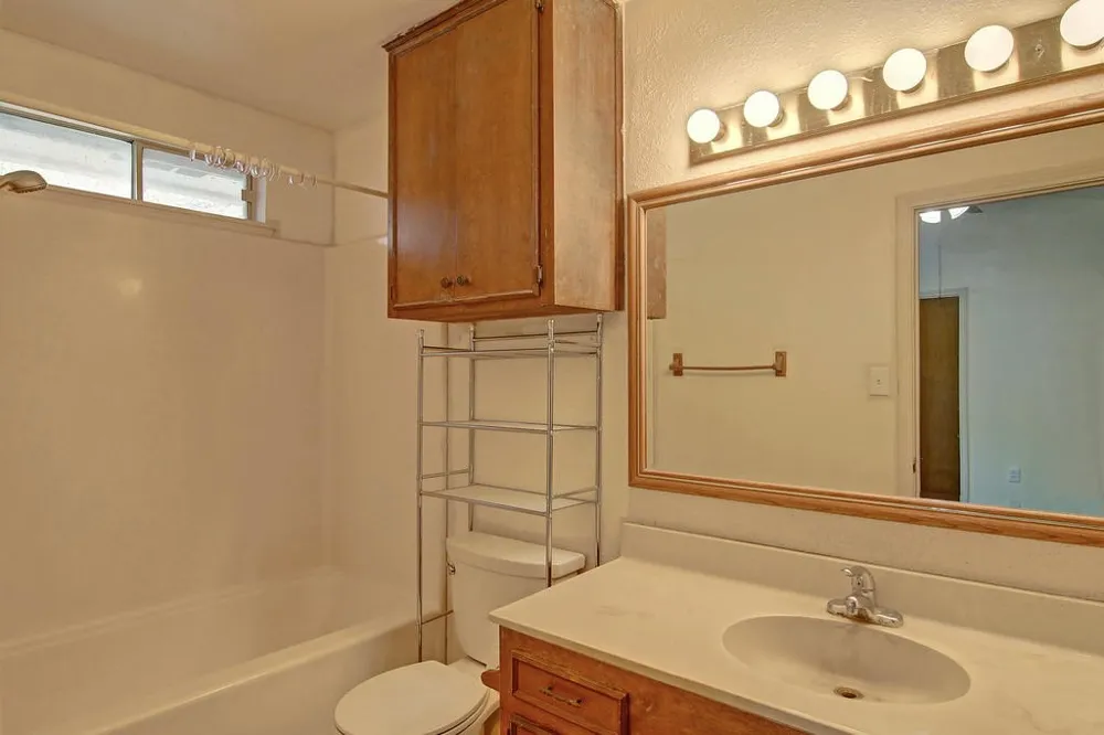 11401 Woodway Creek Drive Corpus Christi, TX 78410