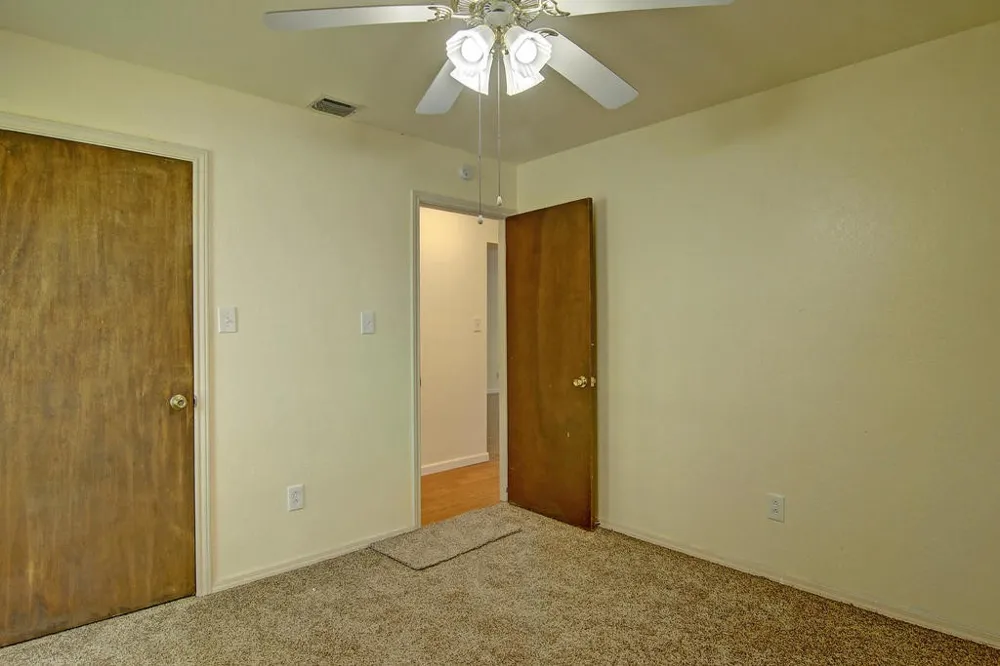 11401 Woodway Creek Drive Corpus Christi, TX 78410