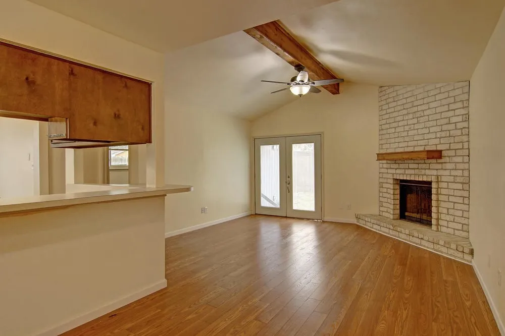 11401 Woodway Creek Drive Corpus Christi, TX 78410