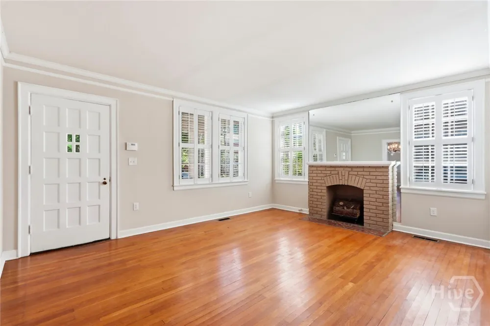 705 E 51st Street Savannah, GA 31405