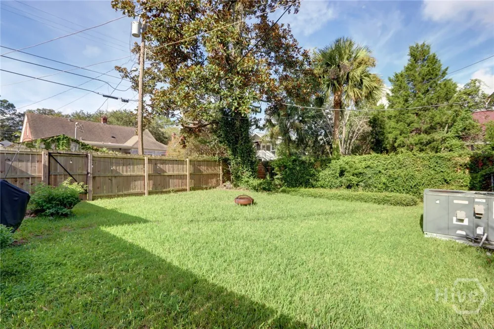 705 E 51st Street Savannah, GA 31405