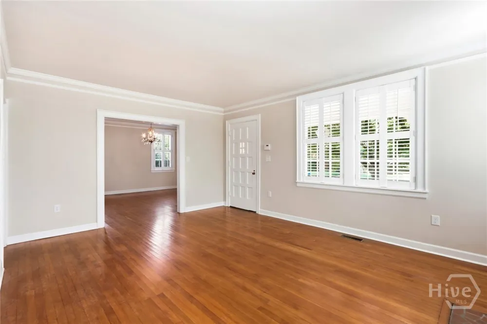 705 E 51st Street Savannah, GA 31405