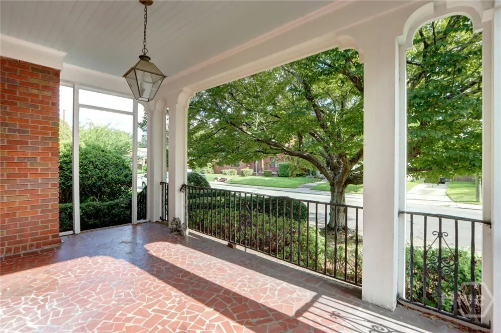 705 E 51st Street Savannah, GA 31405