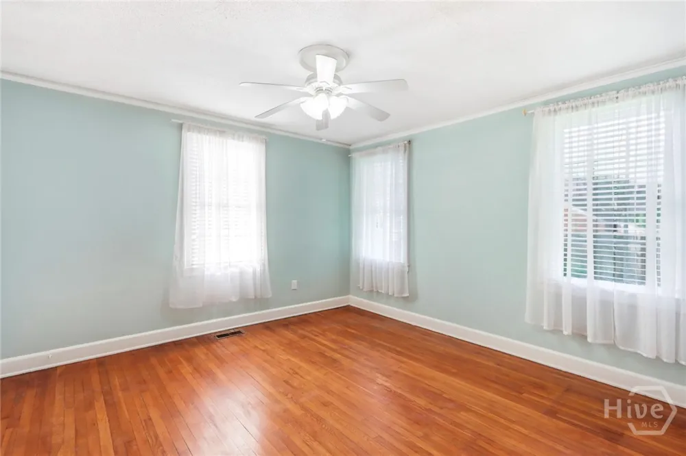 705 E 51st Street Savannah, GA 31405
