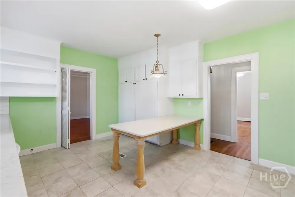 705 E 51st Street Savannah, GA 31405