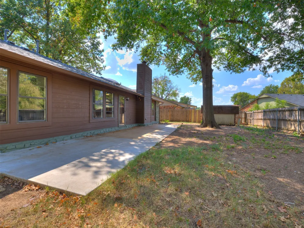 2604 E Reno Street S Broken Arrow, OK 74014