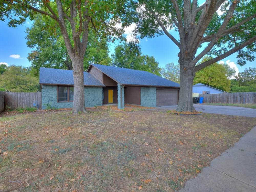 2604 E Reno Street S Broken Arrow, OK 74014