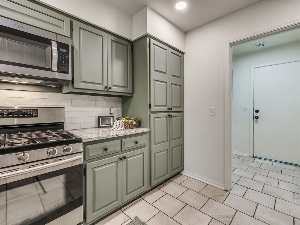 2604 E Reno Street S Broken Arrow, OK 74014