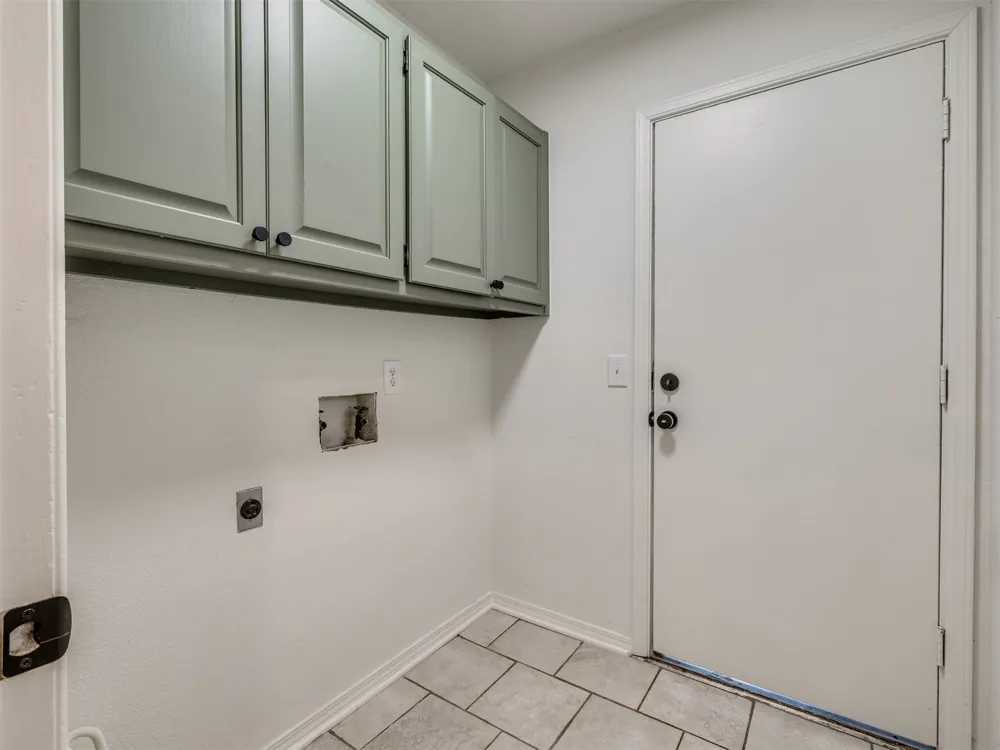 2604 E Reno Street S Broken Arrow, OK 74014