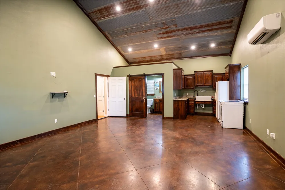 4763 Rock School Road S Sperry, OK 74073