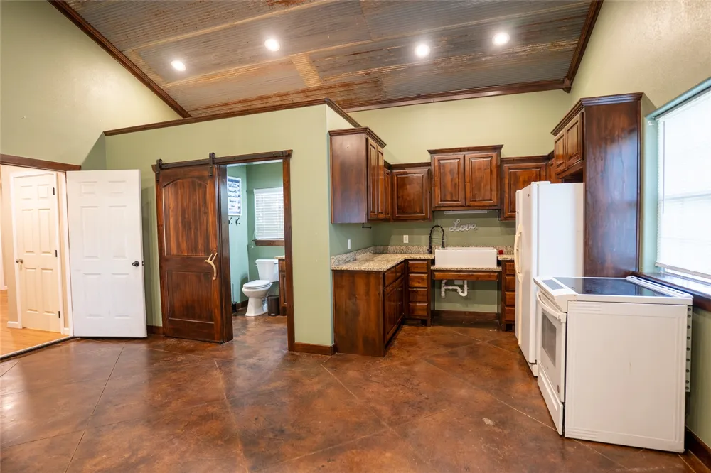 4763 Rock School Road S Sperry, OK 74073