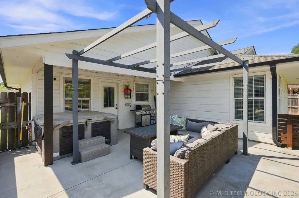 9465 E Sprucewood Drive Claremore, OK 74019
