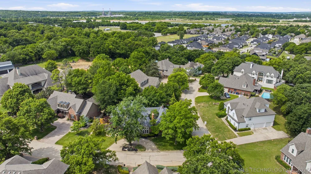 10202 S Knoxville Avenue Tulsa, OK 74137