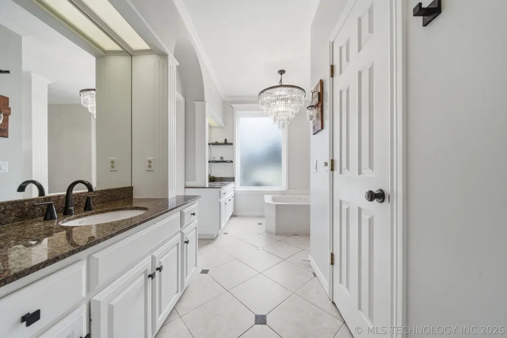 10202 S Knoxville Avenue Tulsa, OK 74137