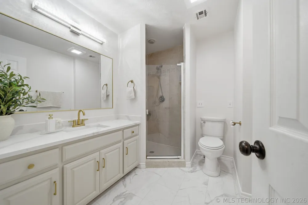 10202 S Knoxville Avenue Tulsa, OK 74137