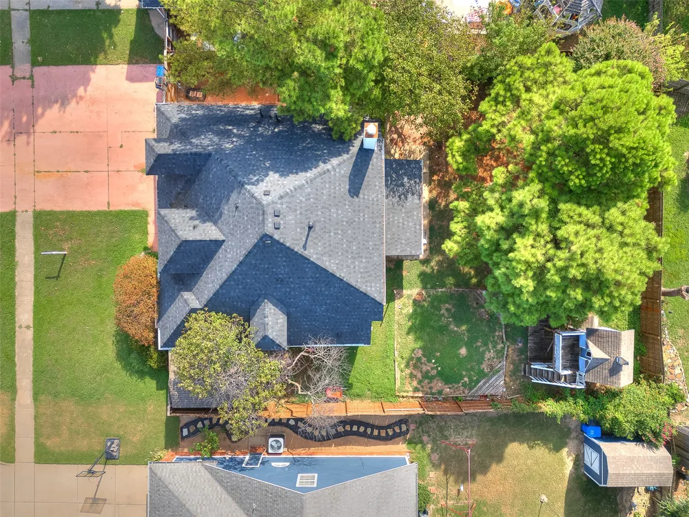 2411 W Kent Street Broken Arrow, OK 74012