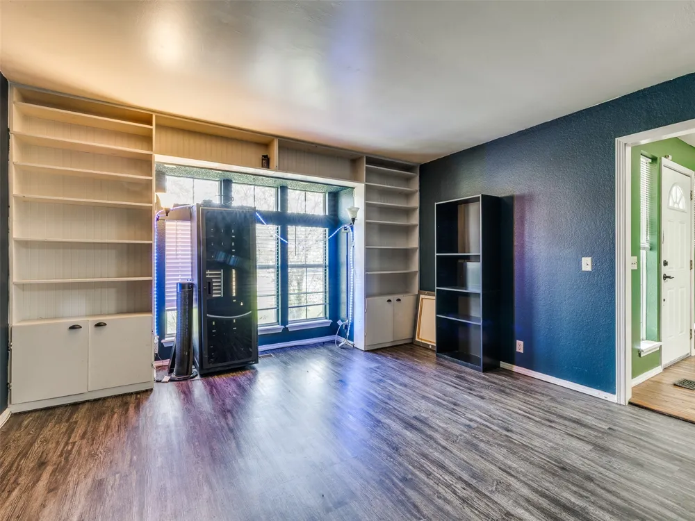 2411 W Kent Street Broken Arrow, OK 74012