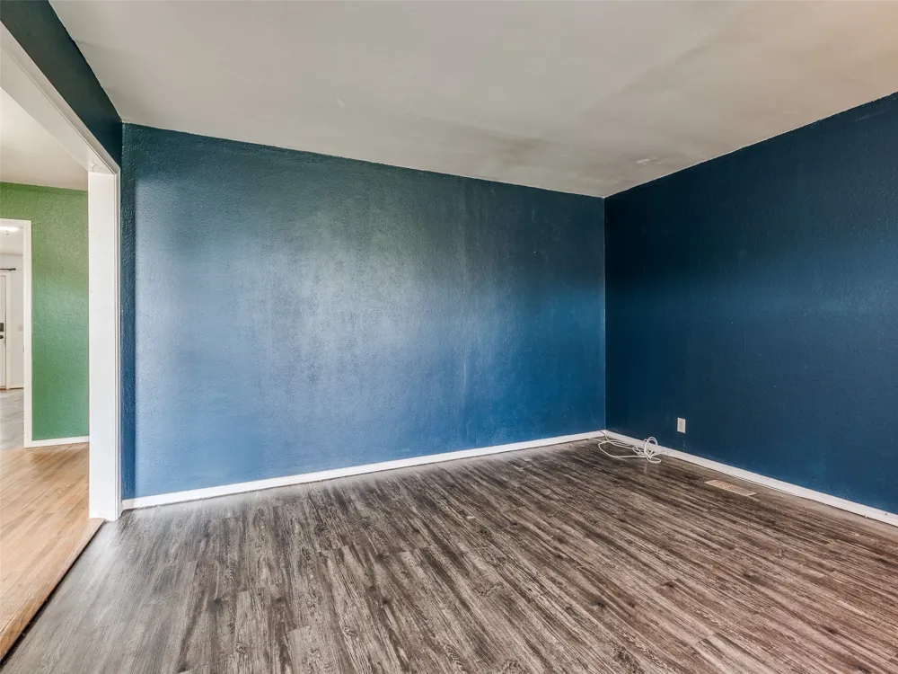 2411 W Kent Street Broken Arrow, OK 74012