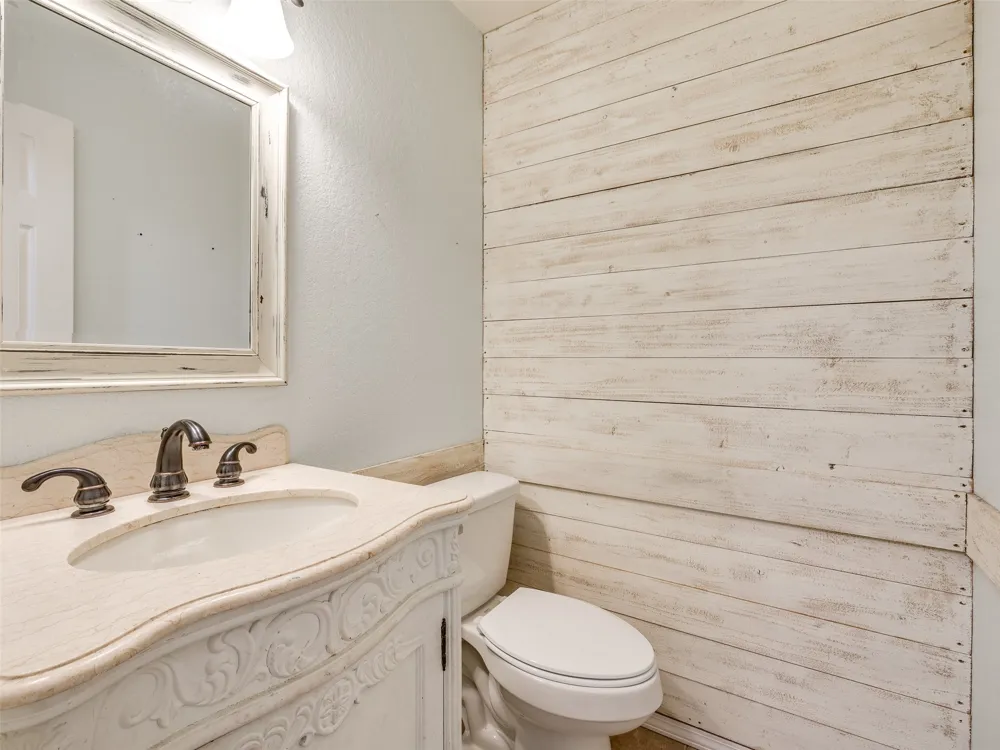 2411 W Kent Street Broken Arrow, OK 74012