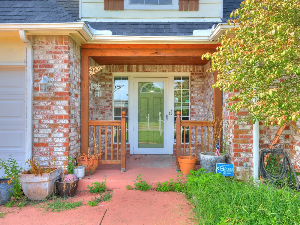 2411 W Kent Street Broken Arrow, OK 74012