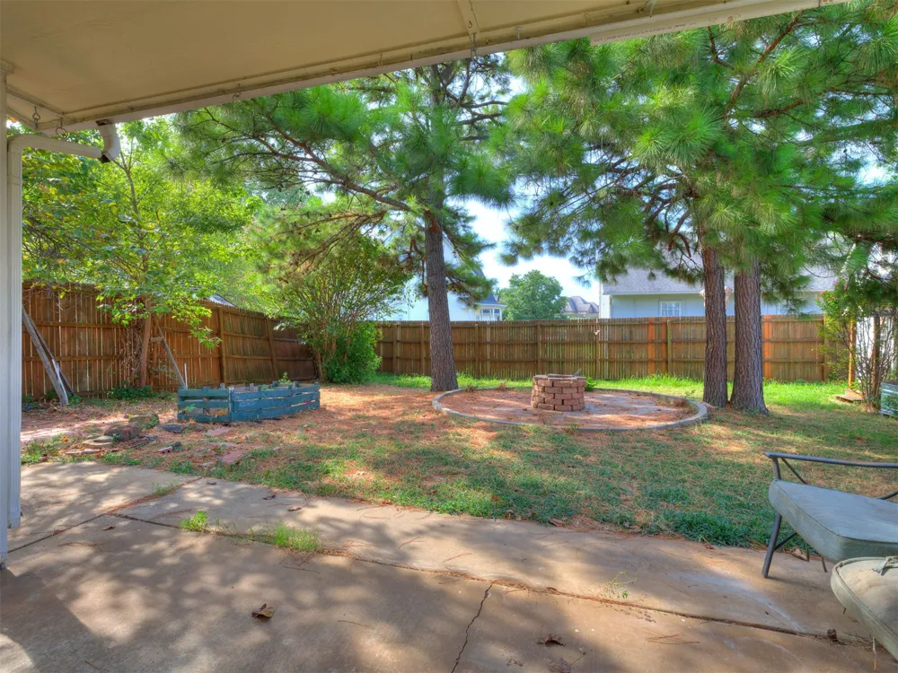 2411 W Kent Street Broken Arrow, OK 74012