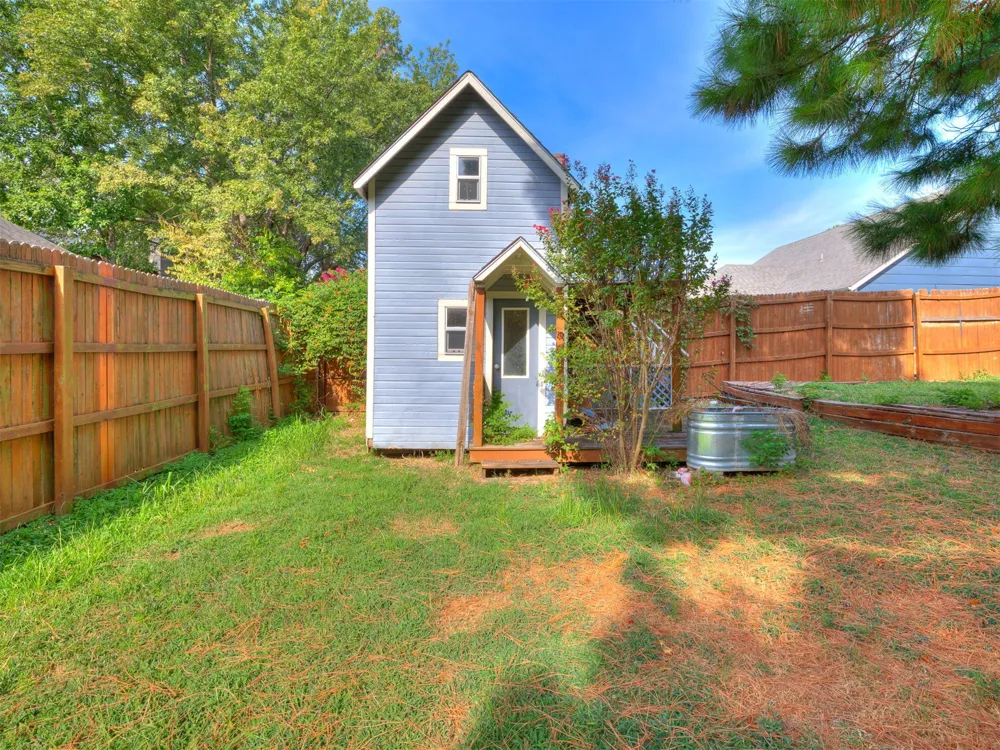 2411 W Kent Street Broken Arrow, OK 74012
