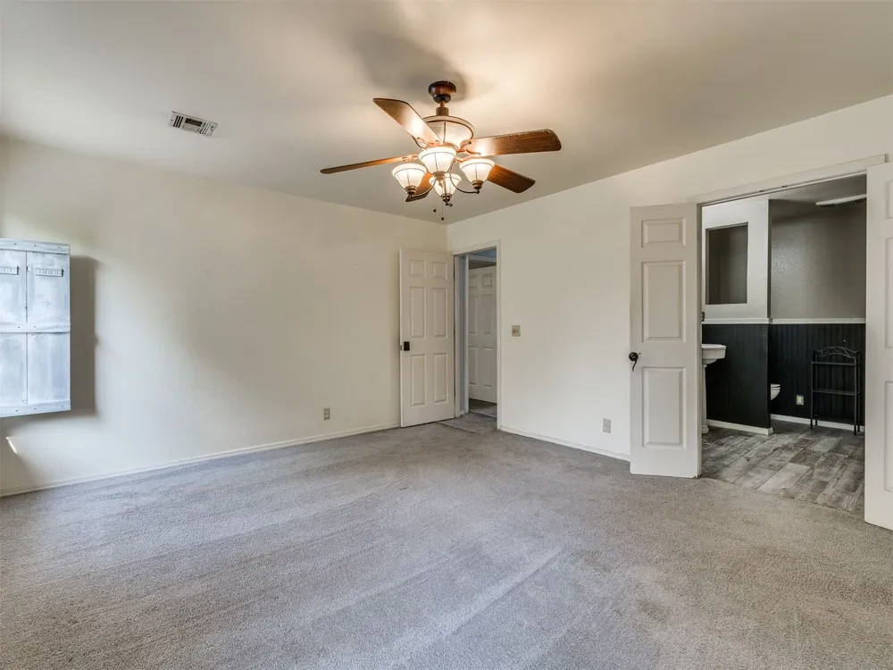 2411 W Kent Street Broken Arrow, OK 74012