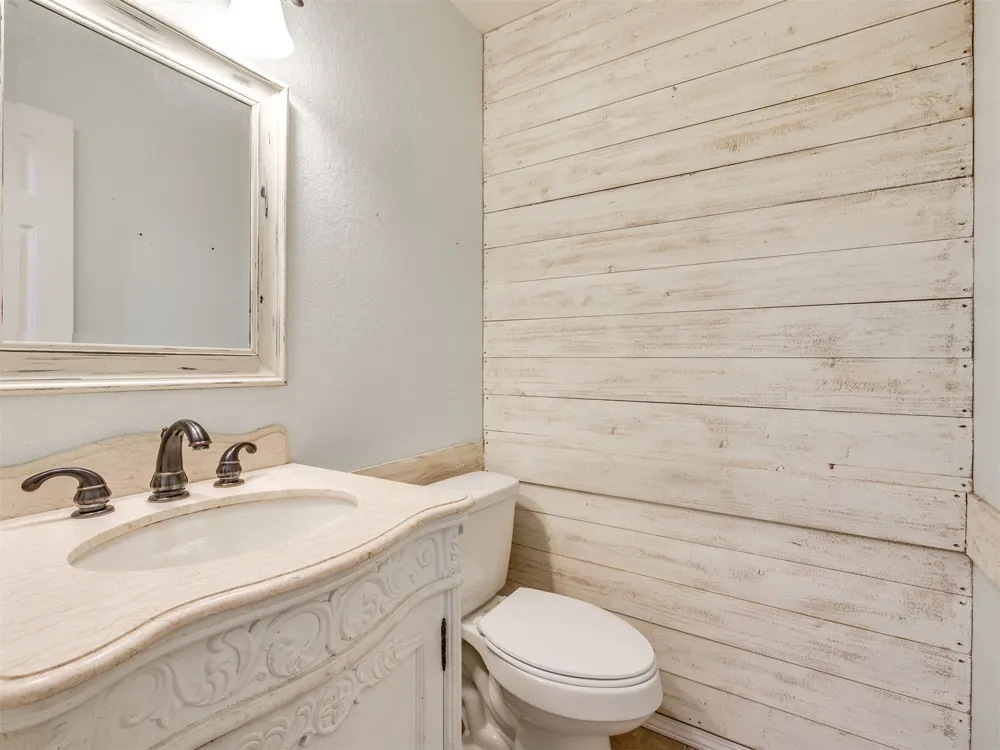 2411 W Kent Street Broken Arrow, OK 74012