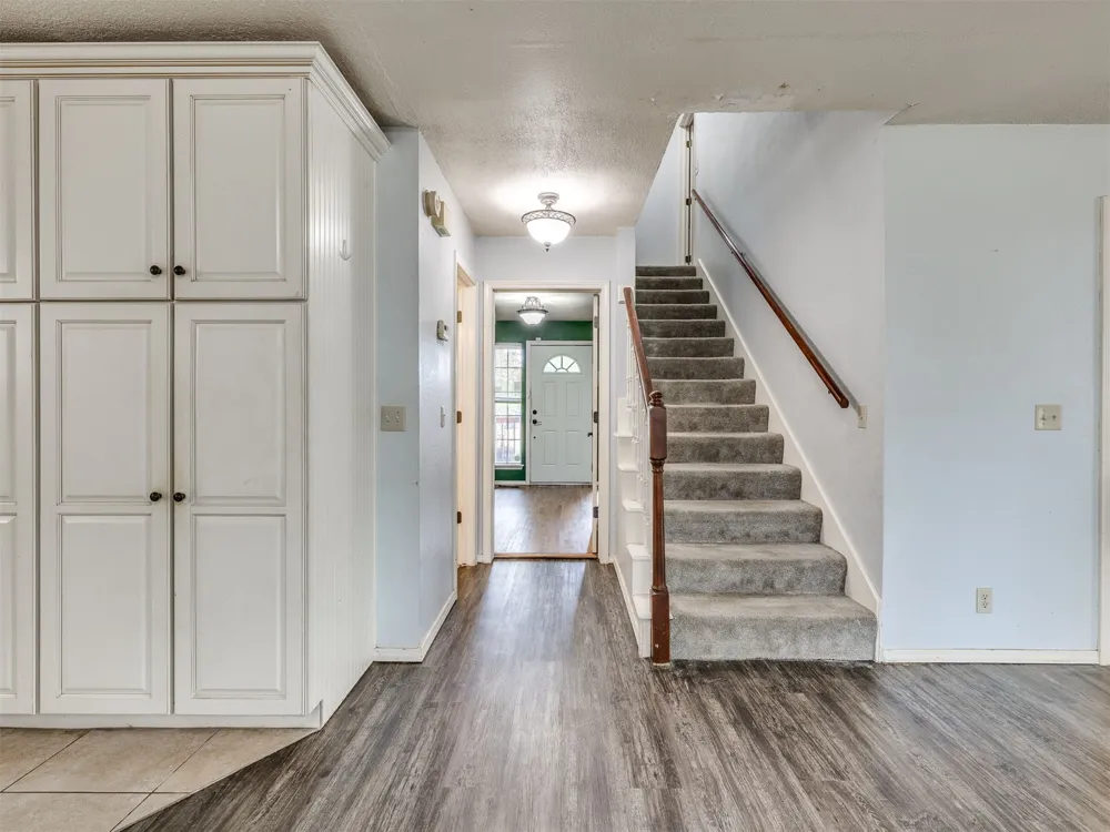 2411 W Kent Street Broken Arrow, OK 74012