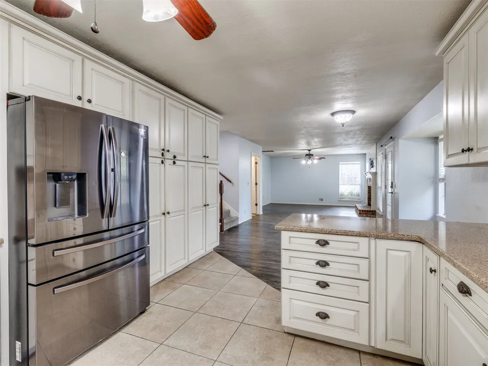 2411 W Kent Street Broken Arrow, OK 74012