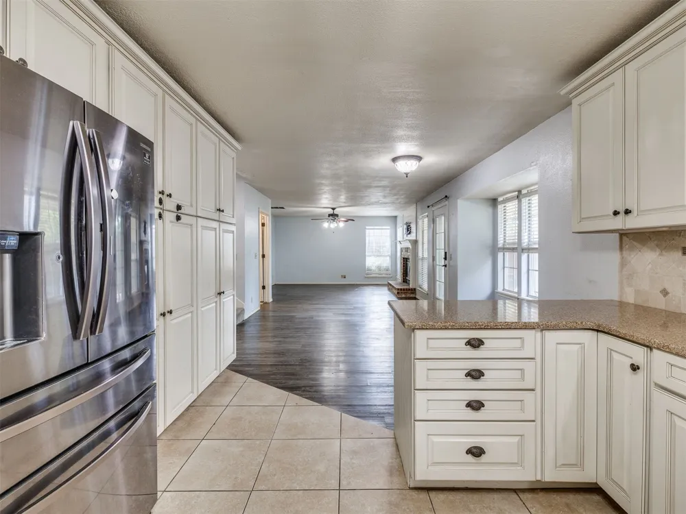2411 W Kent Street Broken Arrow, OK 74012