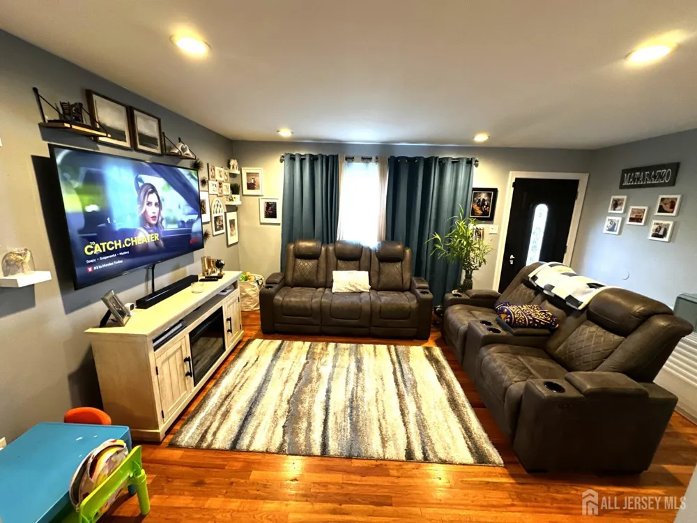 5 Nicholas Drive Old Bridge, NJ 08857