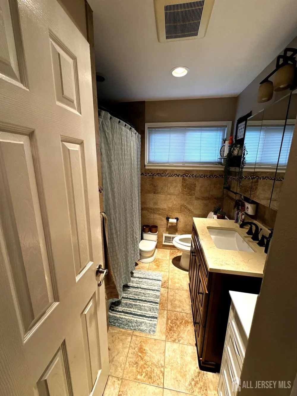 5 Nicholas Drive Old Bridge, NJ 08857