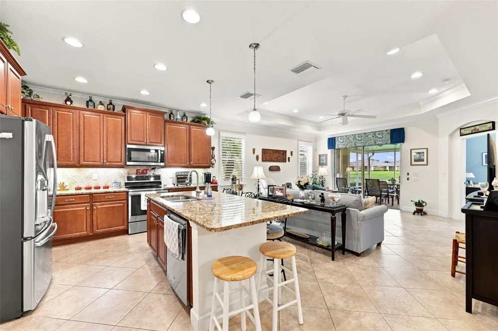 629 CHIPPER DRIVE Sun City Center, FL 33573