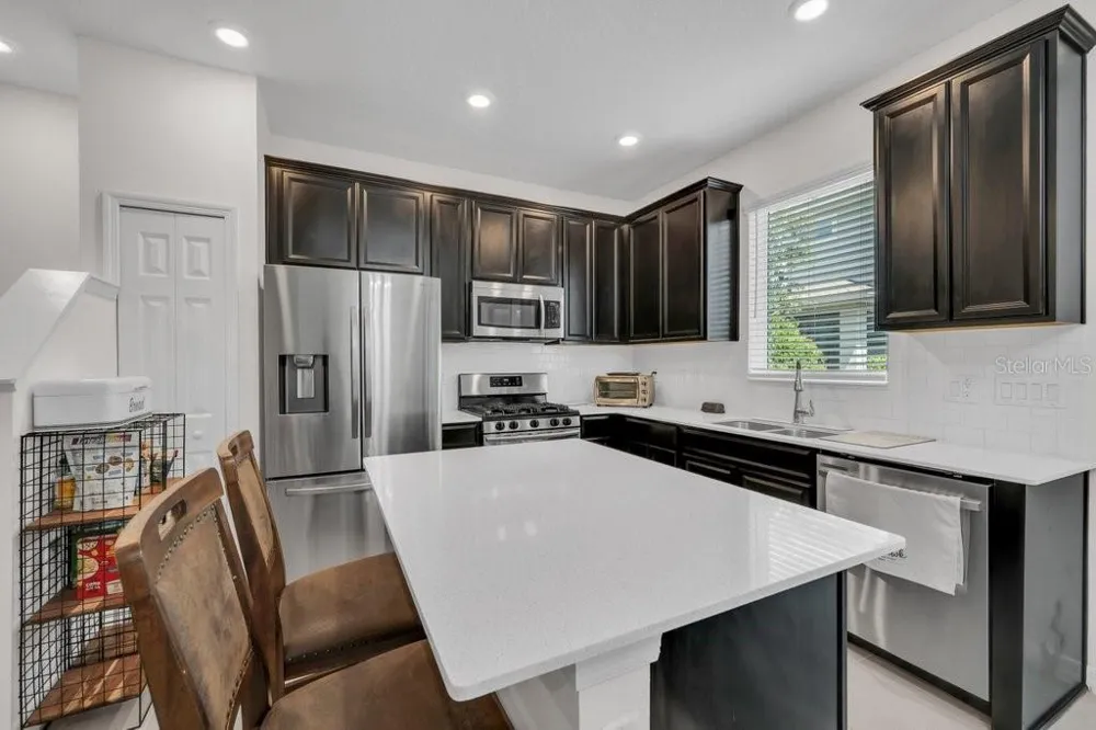 5730 SKYTOP LANE Lithia, FL 33547
