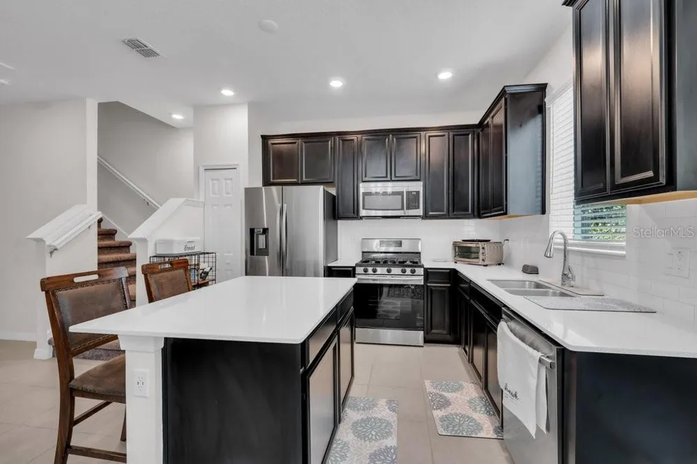 5730 SKYTOP LANE Lithia, FL 33547