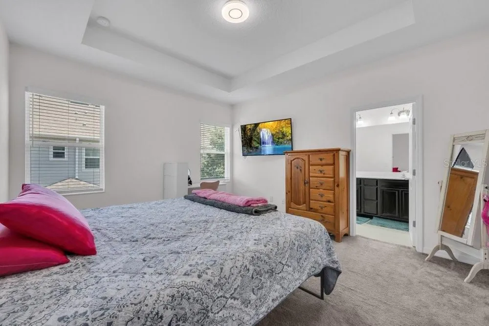 5730 SKYTOP LANE Lithia, FL 33547
