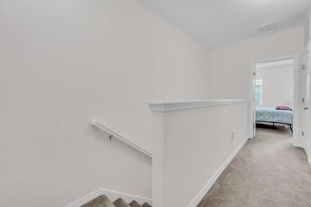 5730 SKYTOP LANE Lithia, FL 33547